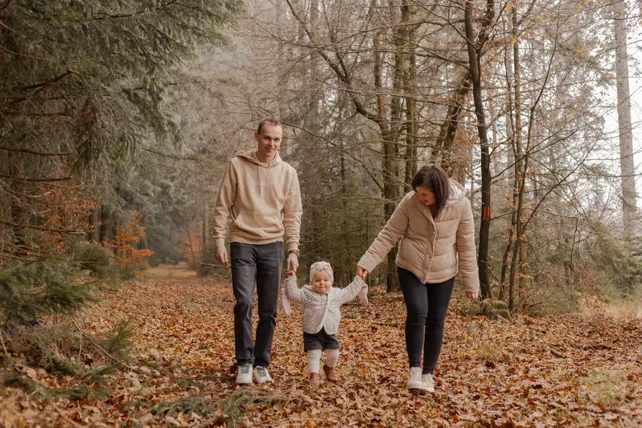 Séance en famille en forêt près de Saint-Menges