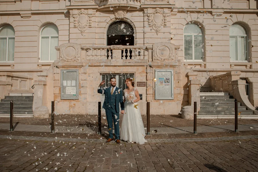 Sortie de mariage à la mairie de Nouzonville